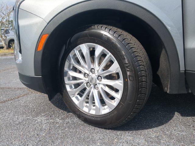 Used 2024 Cadillac XT4 Luxury w/ Cold Weather Package FWD image 36