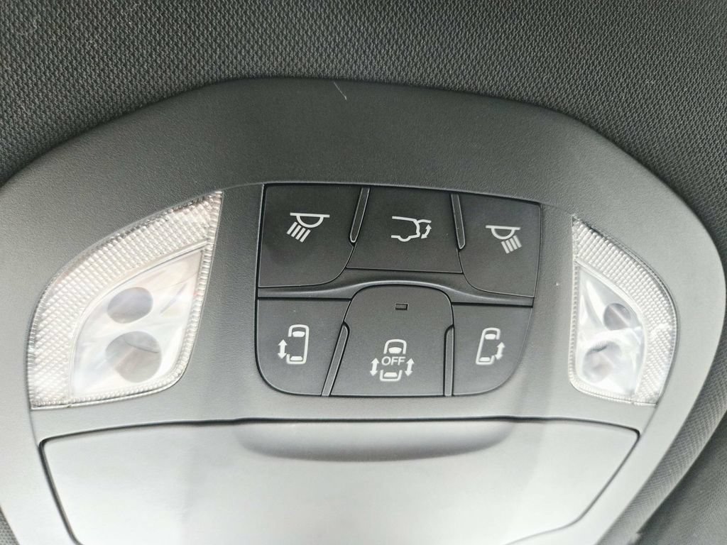 Used 2025 Chrysler Pacifica Select FWD image 33