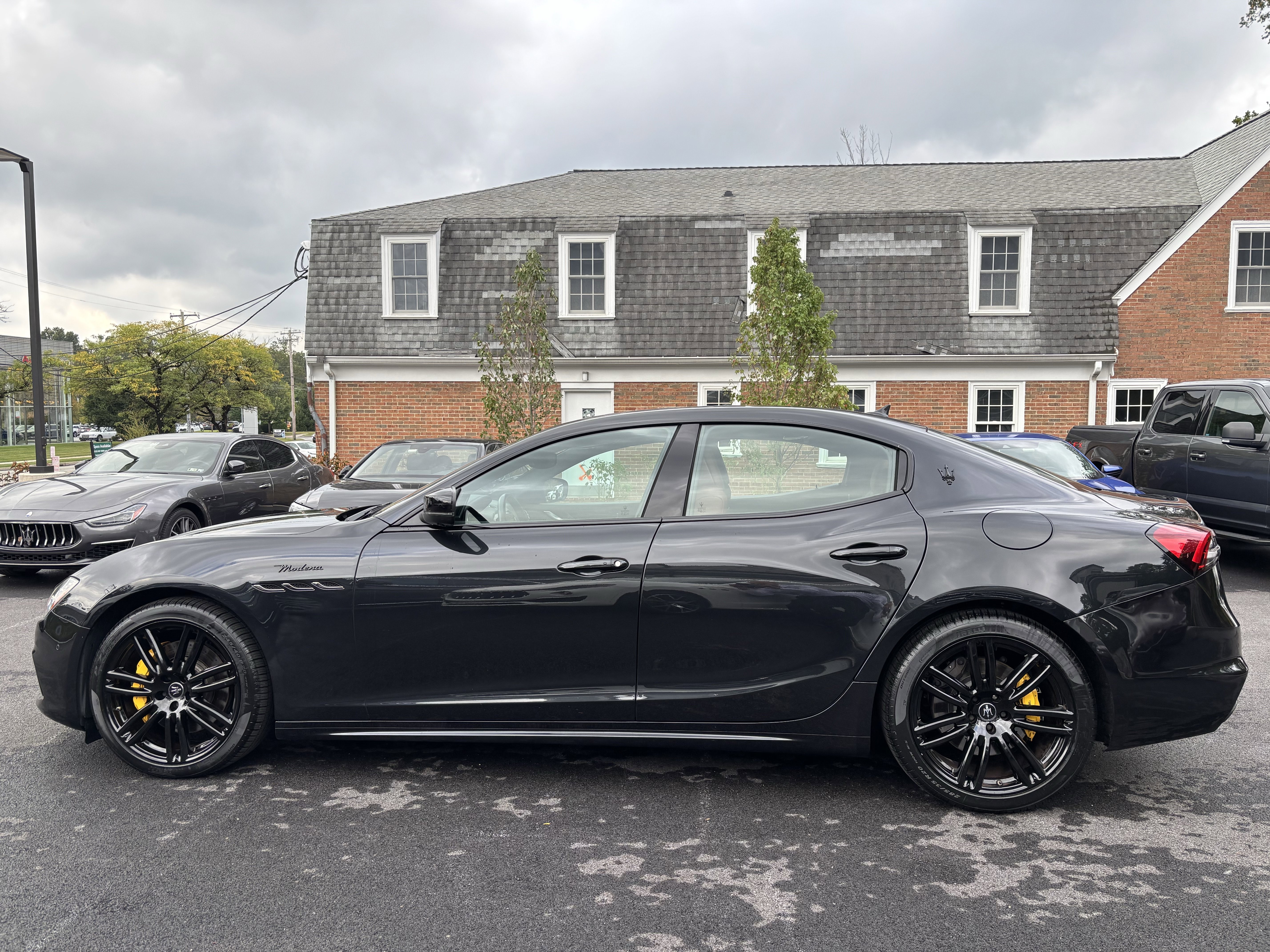 Used 2022 Maserati Ghibli Modena Q4 image 2