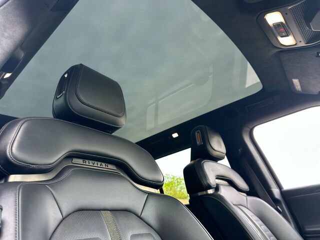 Used 2022 Rivian R1S Launch Edition image 21