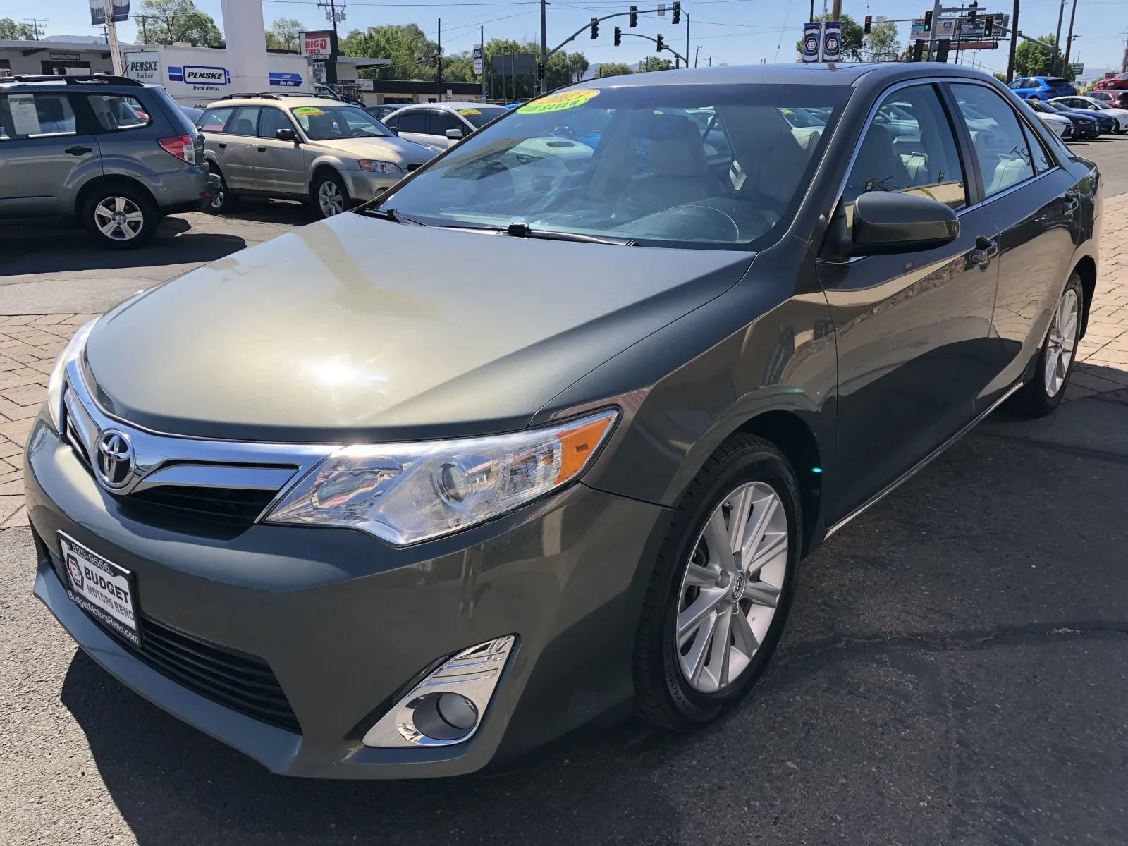 Used 2013 Toyota Camry XLE w/ Leather Pkg FWD image 6