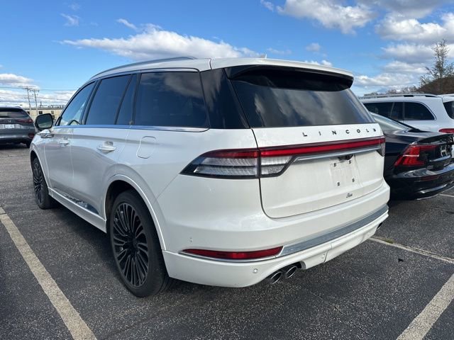 Used 2022 Lincoln Aviator Black Label w/ Class IV Trailer Tow Package image 4