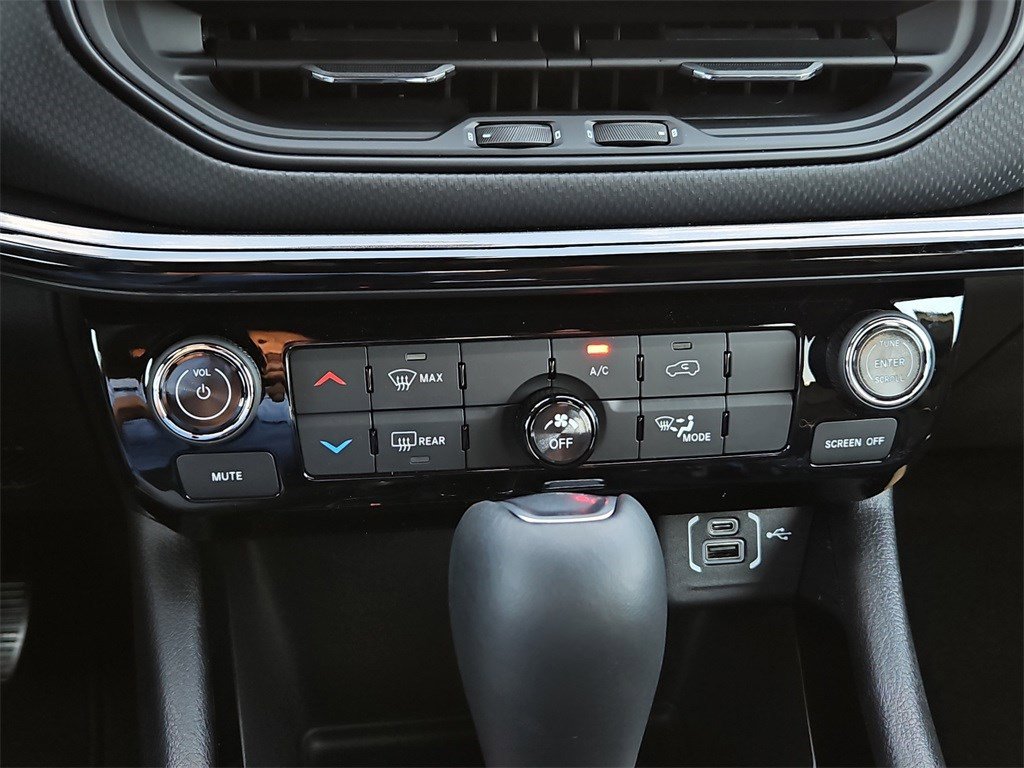 New 2026 Jeep Compass Latitude image 27