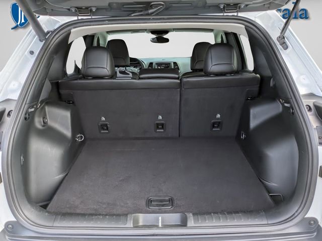 Used 2019 Jeep Cherokee Latitude Plus w/ Comfort/Convenience Group image 31