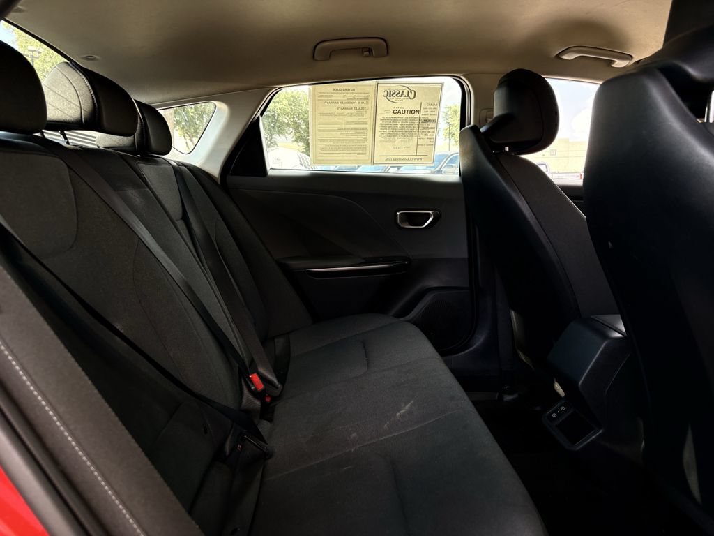 Used 2025 Kia K4 FWD image 30