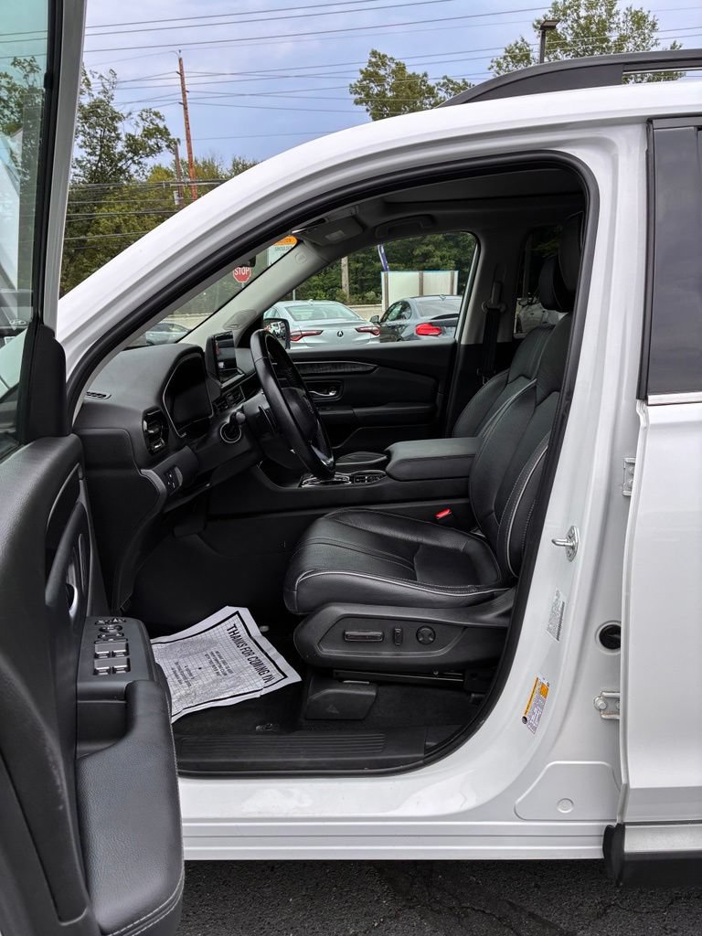 Used 2023 Honda Pilot Elite image 24