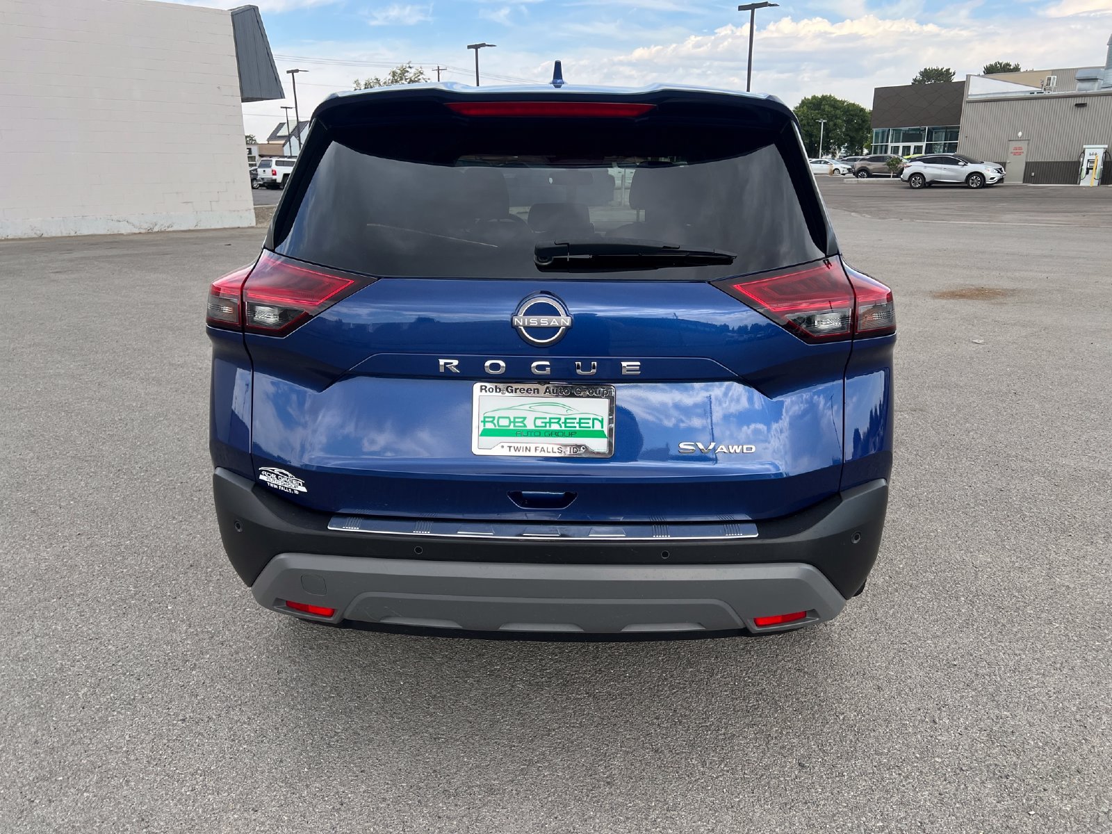 Used 2023 Nissan Rogue SV AWD/4WD image 4