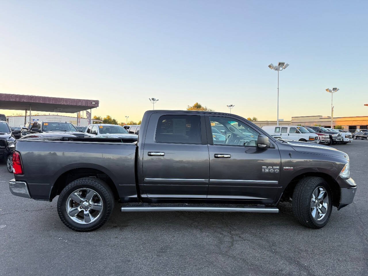 Used 2017 RAM 1500 Big Horn AWD/4WD image 9