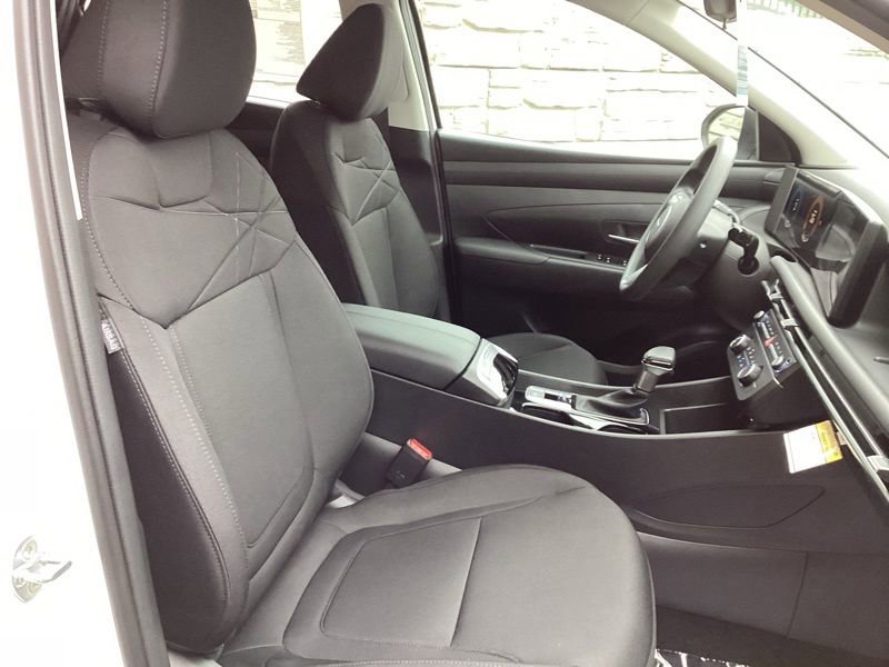New 2026 Hyundai Tucson SE image 18