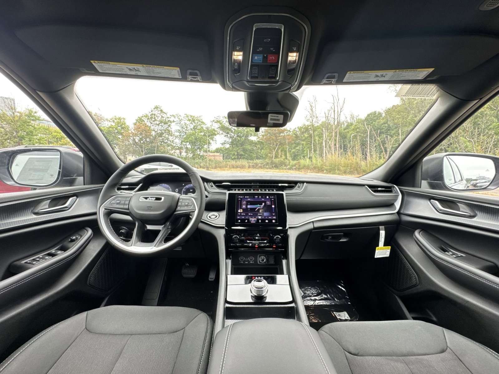 New 2025 Jeep Grand Cherokee L Laredo w/ Luxury Tech Group I image 22