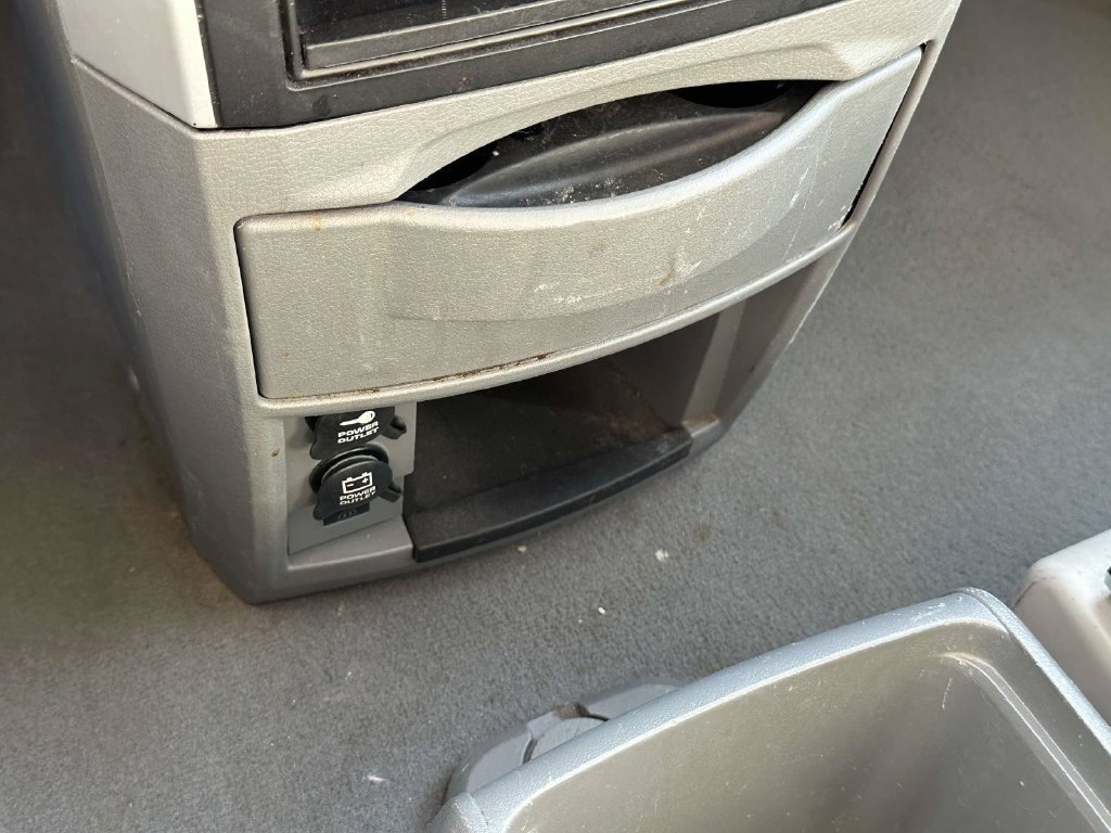 Used 2008 Dodge Grand Caravan SXT FWD image 27