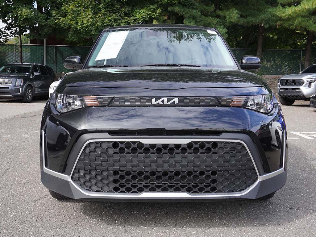 Used 2024 Kia Soul LX w/ Option Group 015 FWD image 10