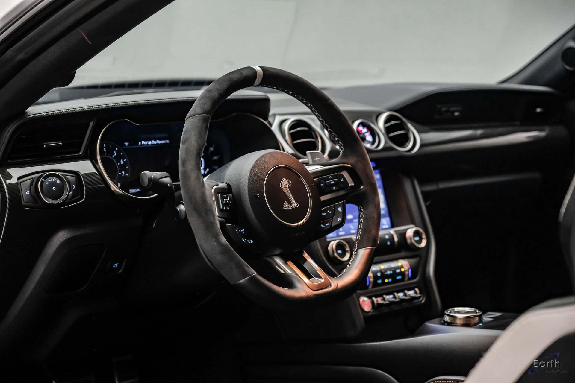 Used 2021 Ford Mustang Shelby GT500 w/ Carbon Fiber Track Pack image 49