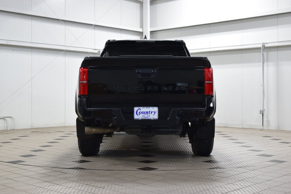 Used 2025 Toyota Tacoma TRD Sport AWD/4WD image 7