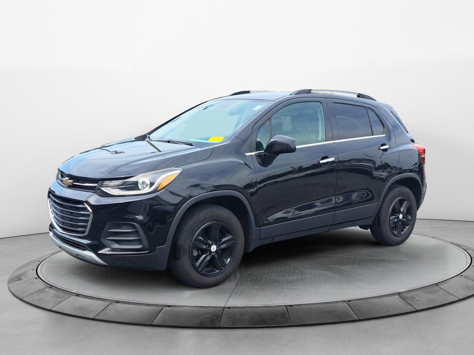 Used 2019 Chevrolet Trax LT w/ LT Convenience Package AWD/4WD image 3