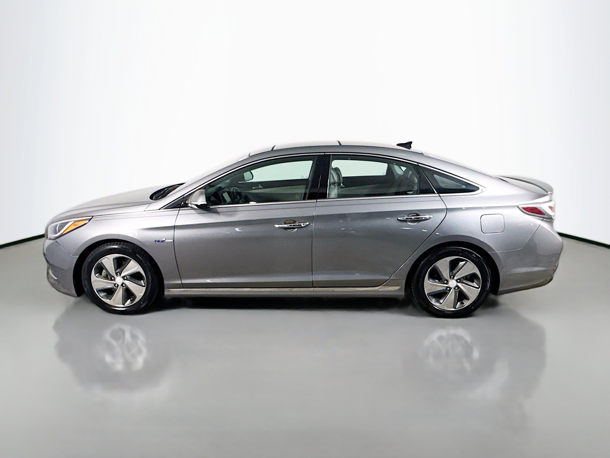 Used 2017 Hyundai Sonata Limited w/ Ultimate Package 02 image 6