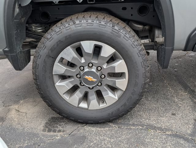 New 2026 Chevrolet Silverado 2500 Custom w/ Custom Value Package AWD/4WD image 3