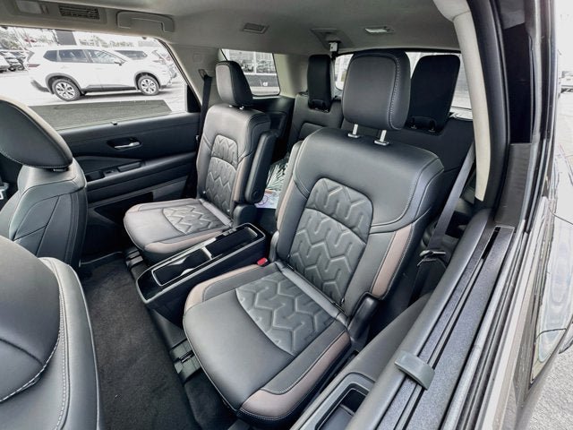 New 2026 Nissan Pathfinder Platinum AWD/4WD image 22