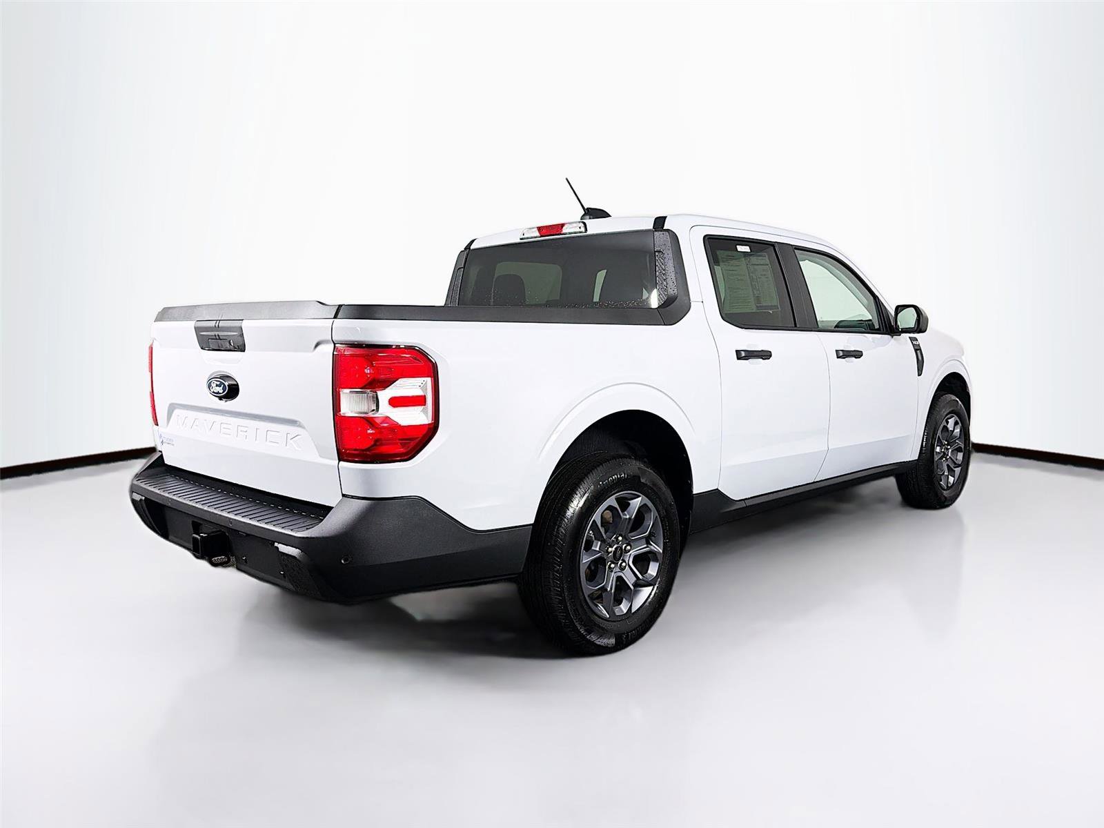 Used 2025 Ford Maverick XLT image 7