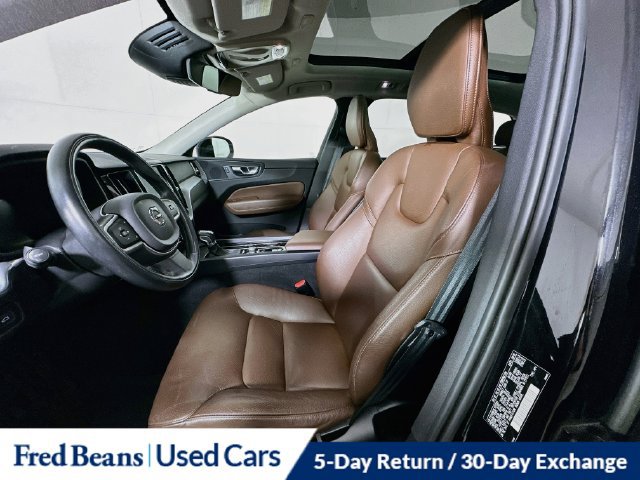 Used 2020 Volvo XC60 T5 Momentum w/ Protection Package Premier AWD/4WD image 24