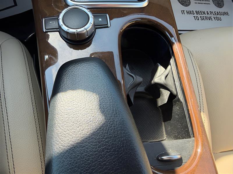 Used 2017 Mercedes-Benz SLC 300 image 24