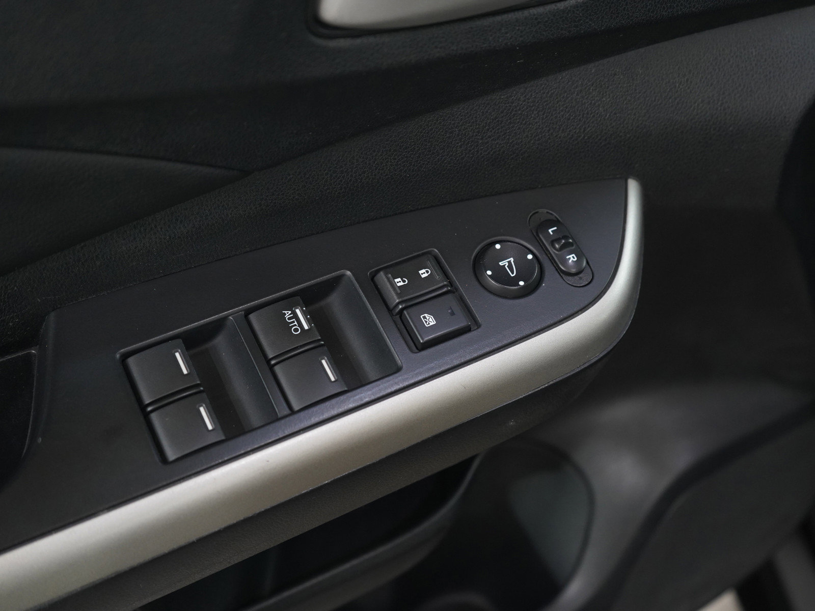 Used 2013 Honda CR-V EX-L image 19