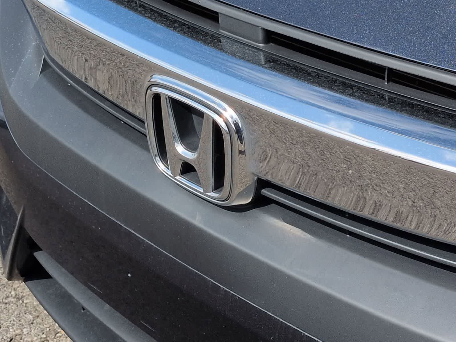 Used 2018 Honda Civic Touring image 13