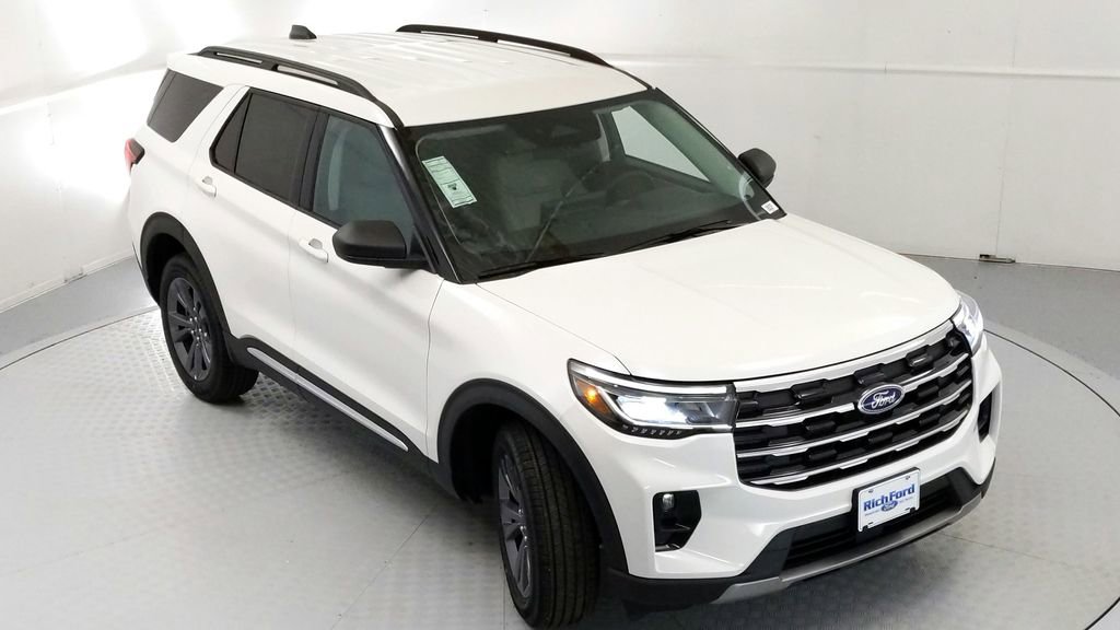 New 2025 Ford Explorer Active w/ Active Comfort Package image 13