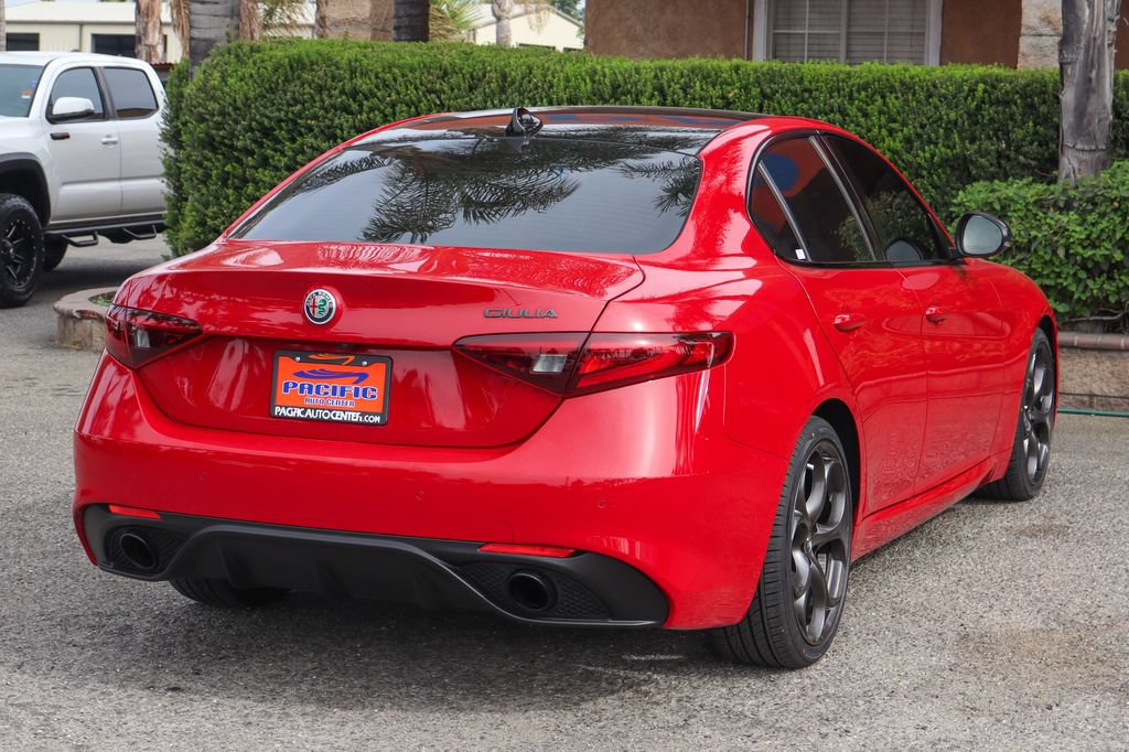 Used 2021 Alfa Romeo Giulia Ti Sport RWD image 9