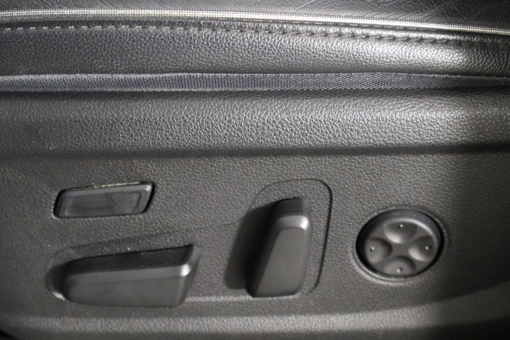 Used 2021 Hyundai Santa Fe Limited FWD image 23