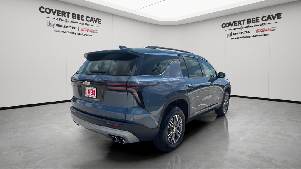 Used 2025 Chevrolet Traverse LT image 9