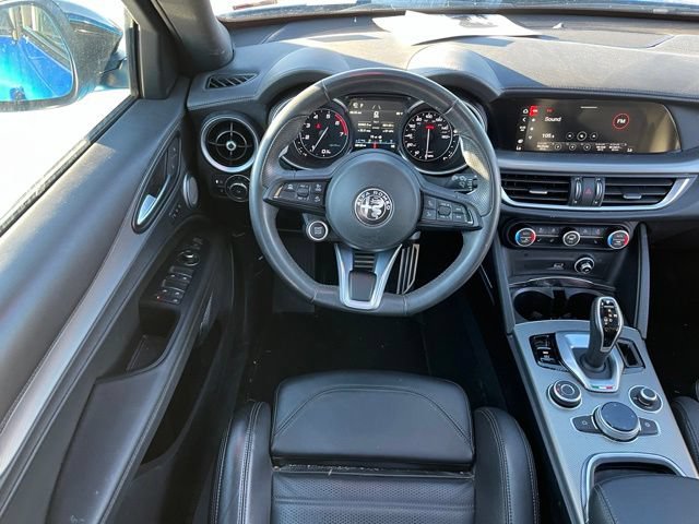 Used 2023 Alfa Romeo Stelvio Veloce AWD/4WD image 10