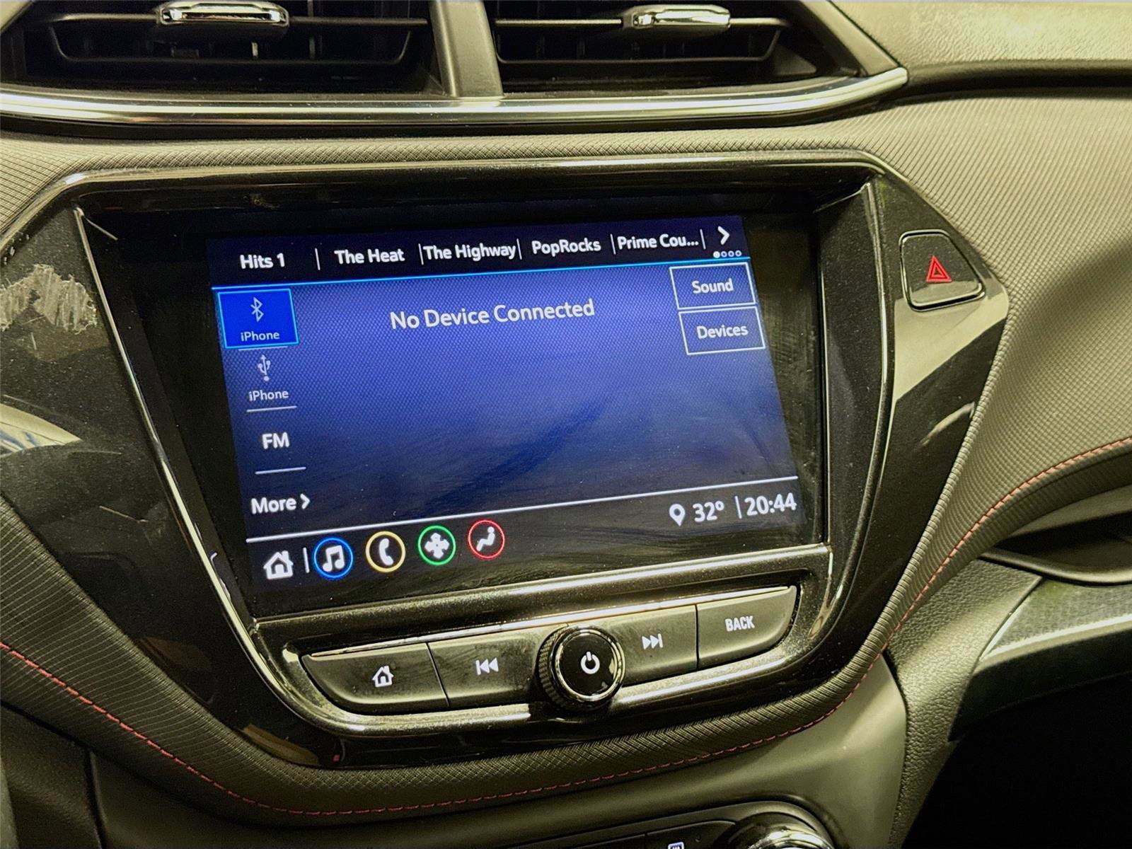 Used 2021 Chevrolet TrailBlazer RS w/ Sun and Liftgate Package image 14