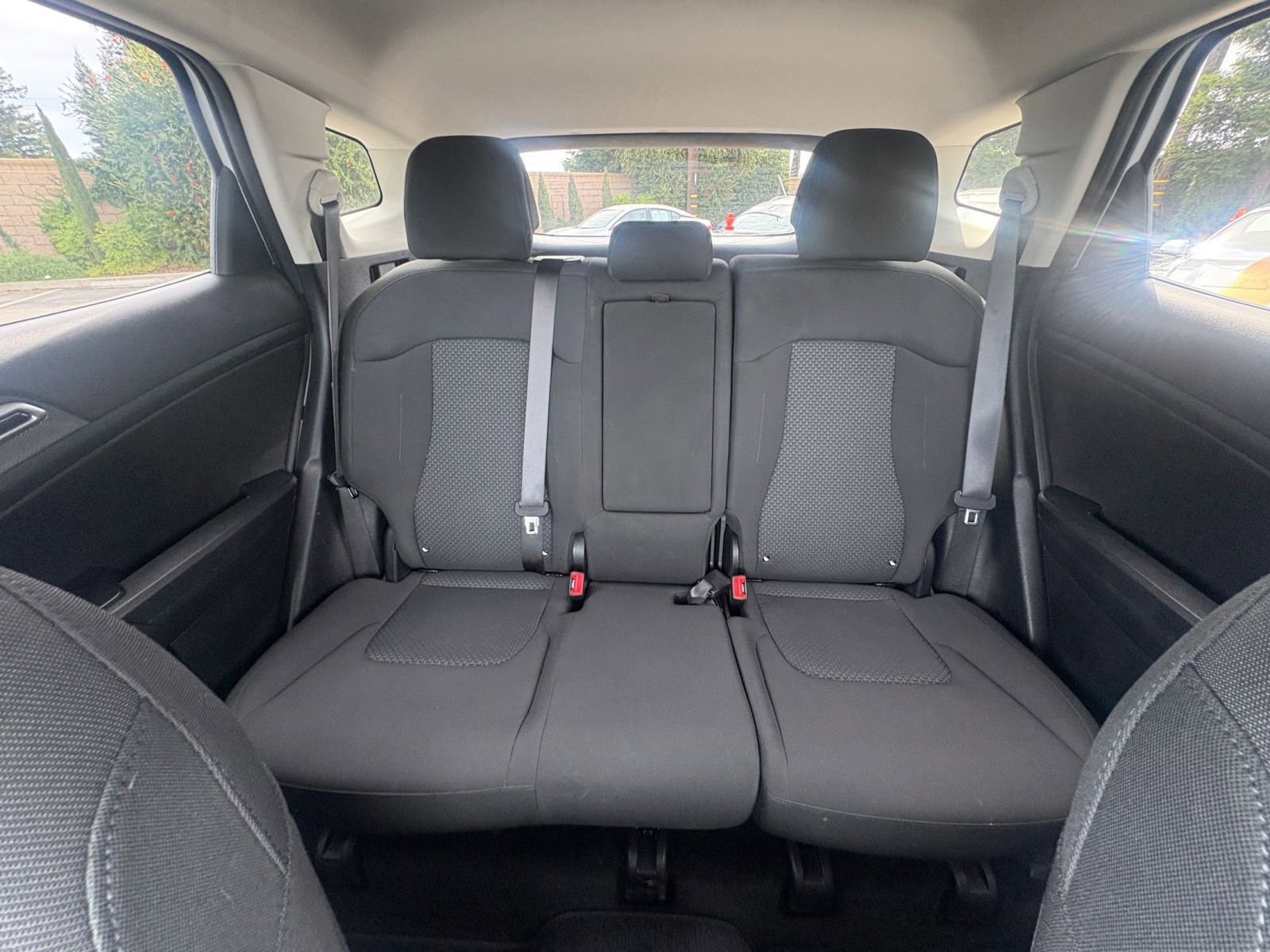 Used 2025 Kia Sportage LX image 37