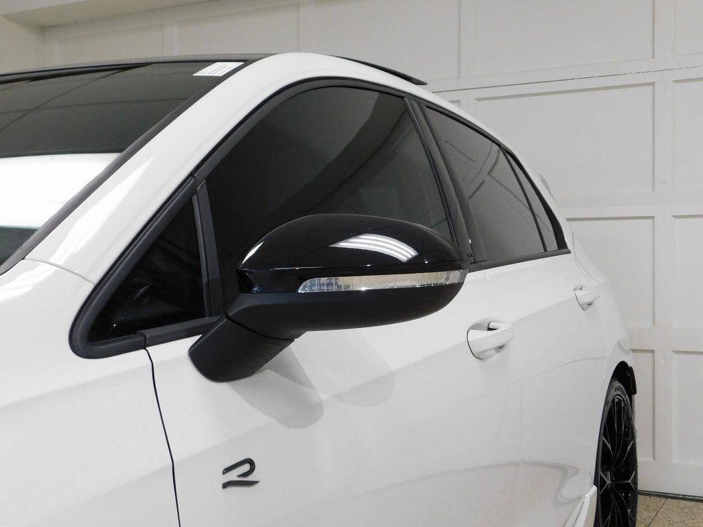 Used 2025 Volkswagen Golf R image 21