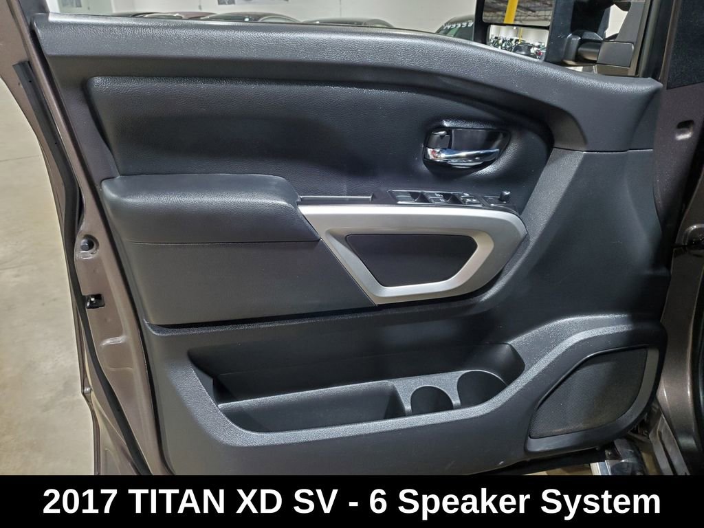Used 2017 Nissan Titan SV AWD/4WD image 8
