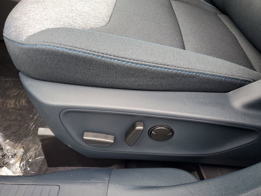 New 2025 Ford Maverick XLT w/ XLT Luxury Package image 10