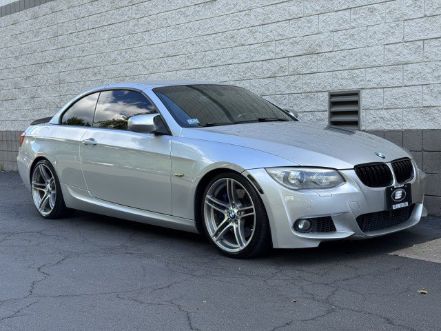Used 2013 BMW 335is Convertible w/ Premium Pkg RWD image 18