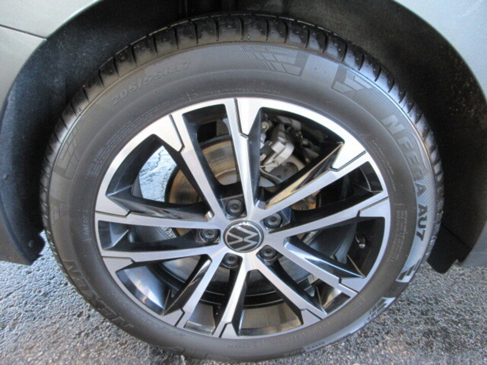 Used 2025 Volkswagen Jetta Sport image 30