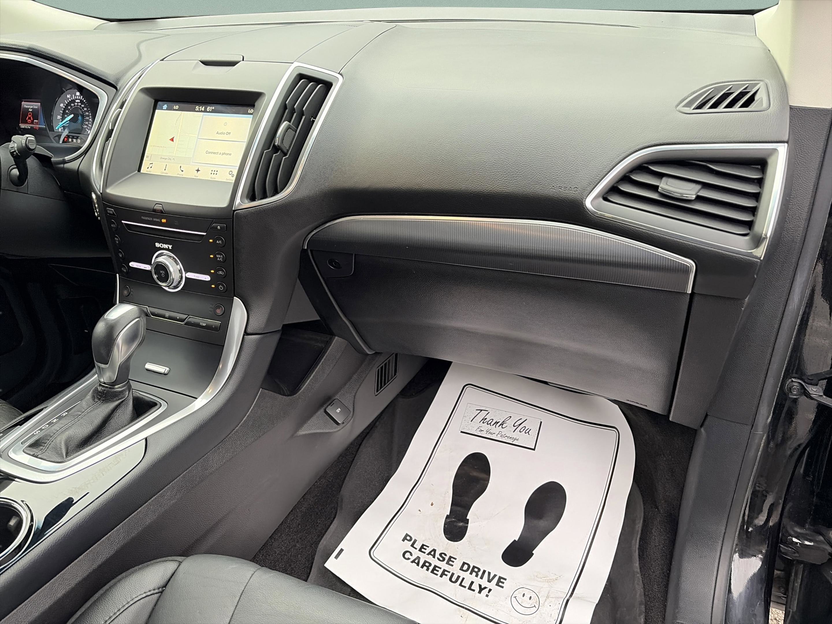 Used 2018 Ford Edge Titanium w/ Technology Package image 18