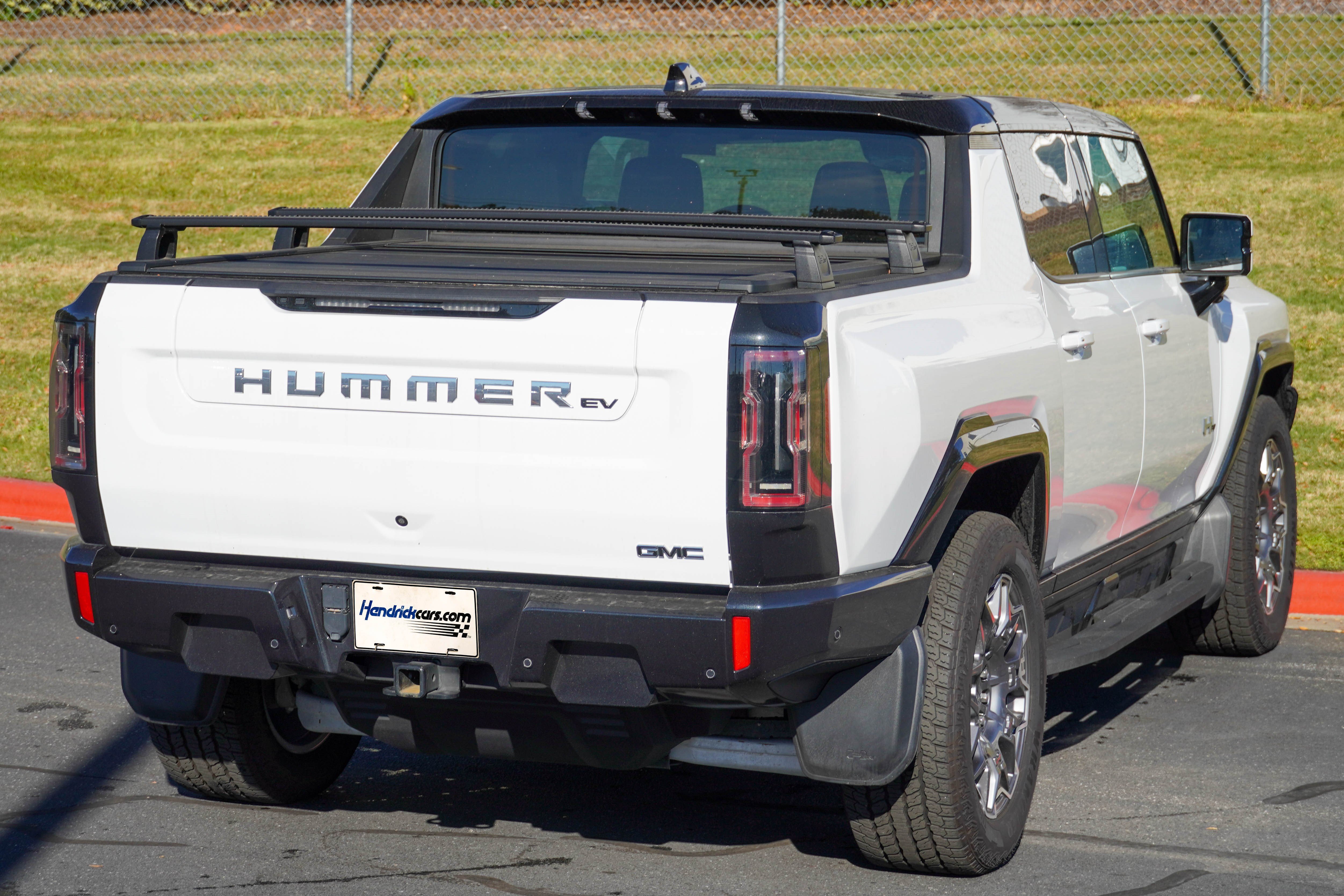 Used 2024 GMC Hummer EV 3X AWD/4WD image 9