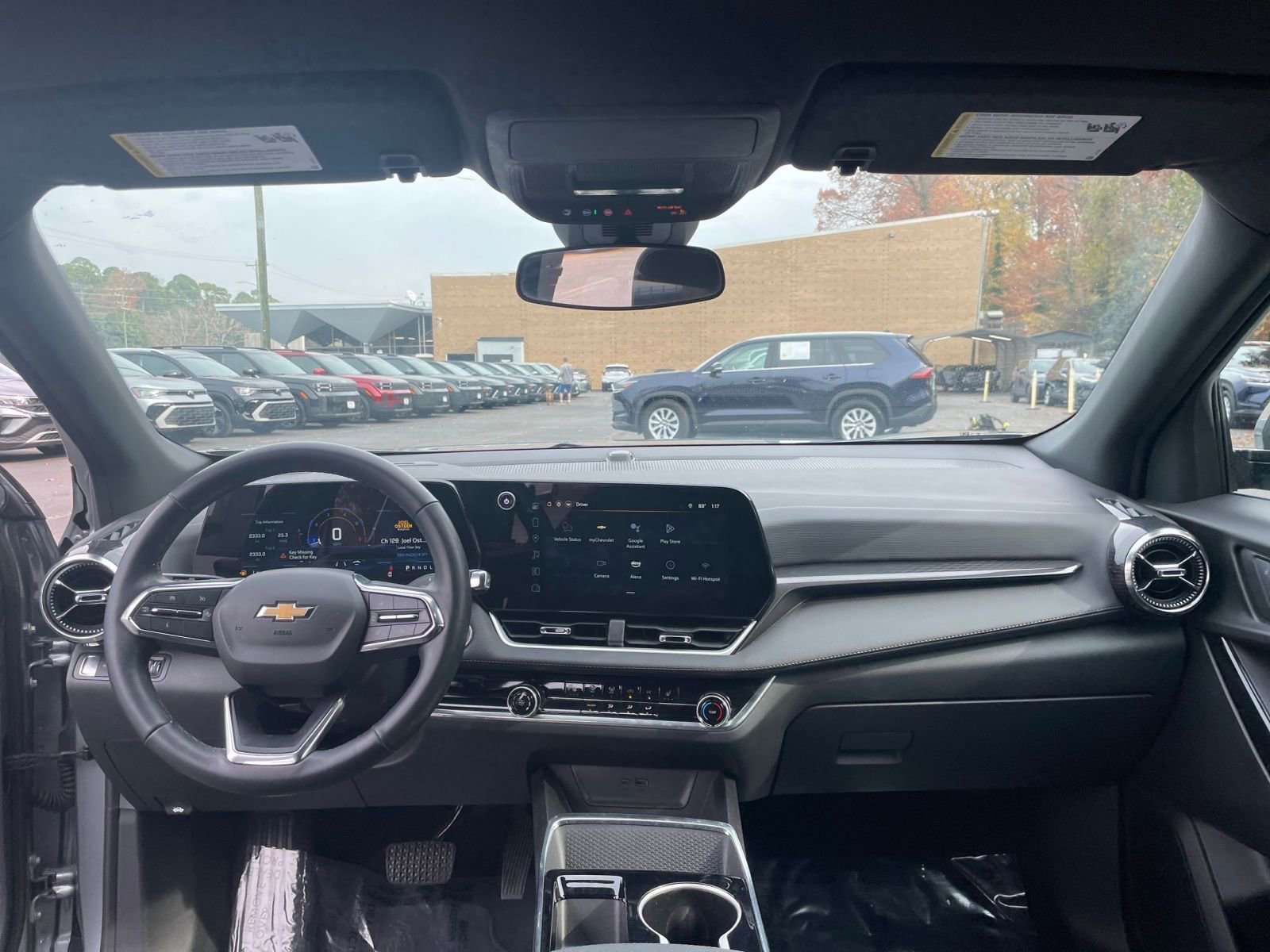 Used 2025 Chevrolet Equinox LT image 29