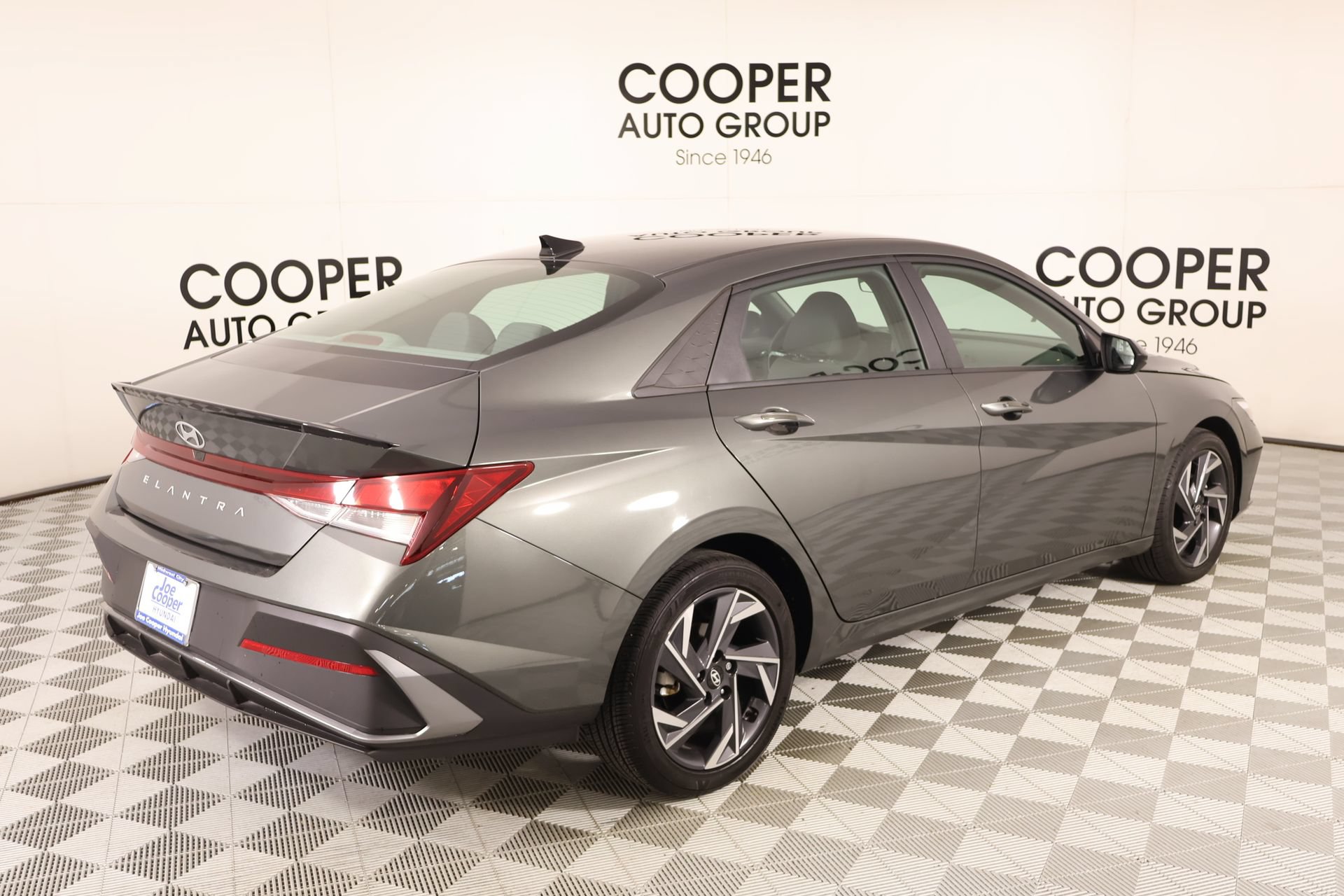 Certified 2025 Hyundai Elantra Sport FWD image 19