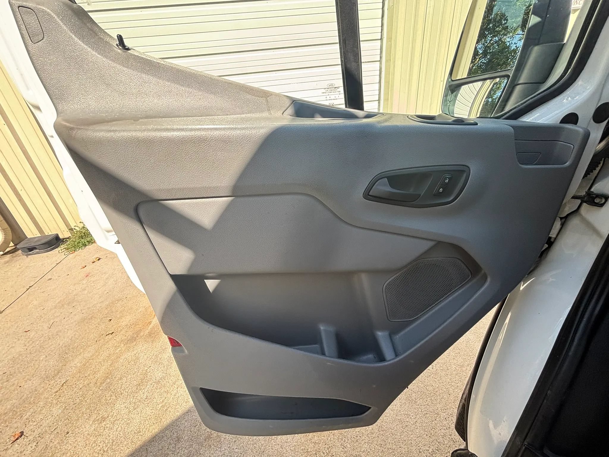 Used 2018 Ford Transit 150 130 Low Roof RWD image 18