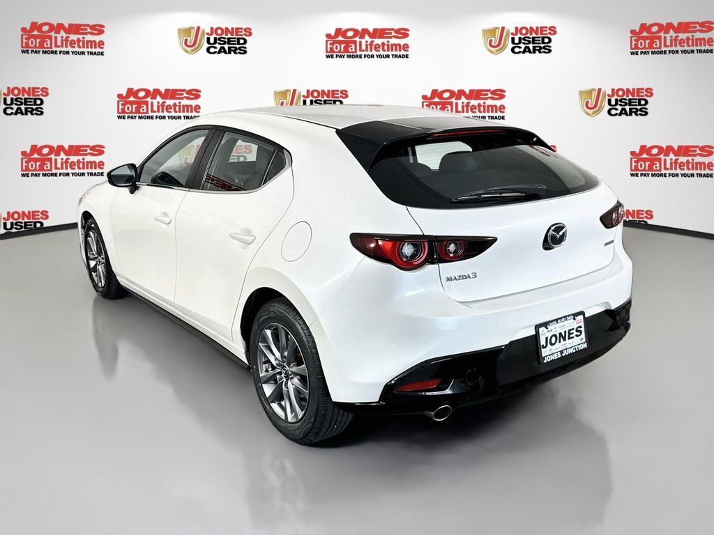 Used 2022 MAZDA MAZDA3 s FWD image 2