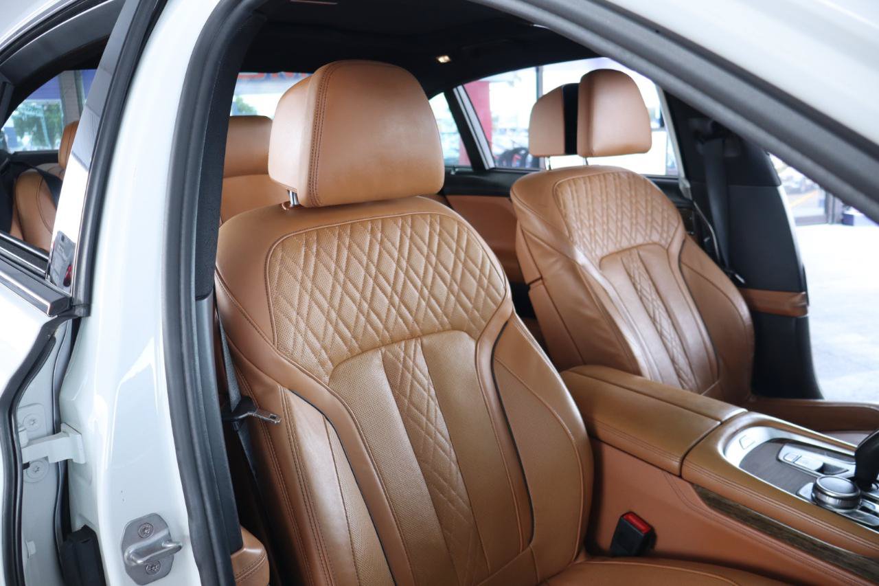 Used 2016 BMW 750i RWD image 38