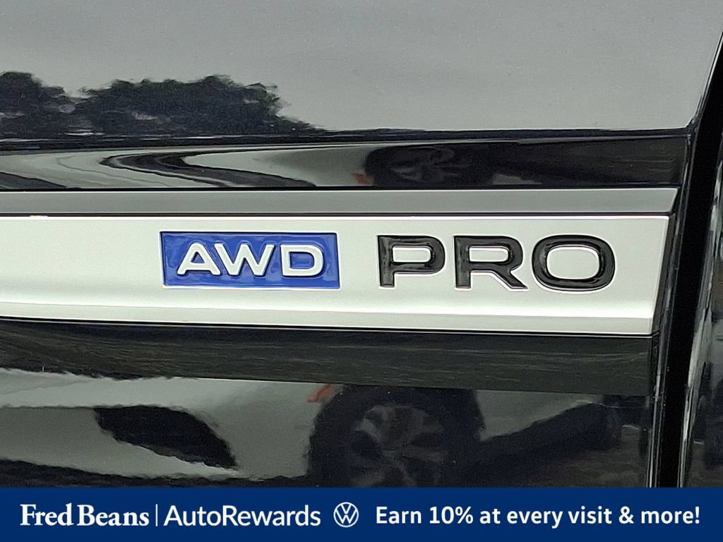 Used 2024 Volkswagen ID.4 Pro AWD/4WD image 36