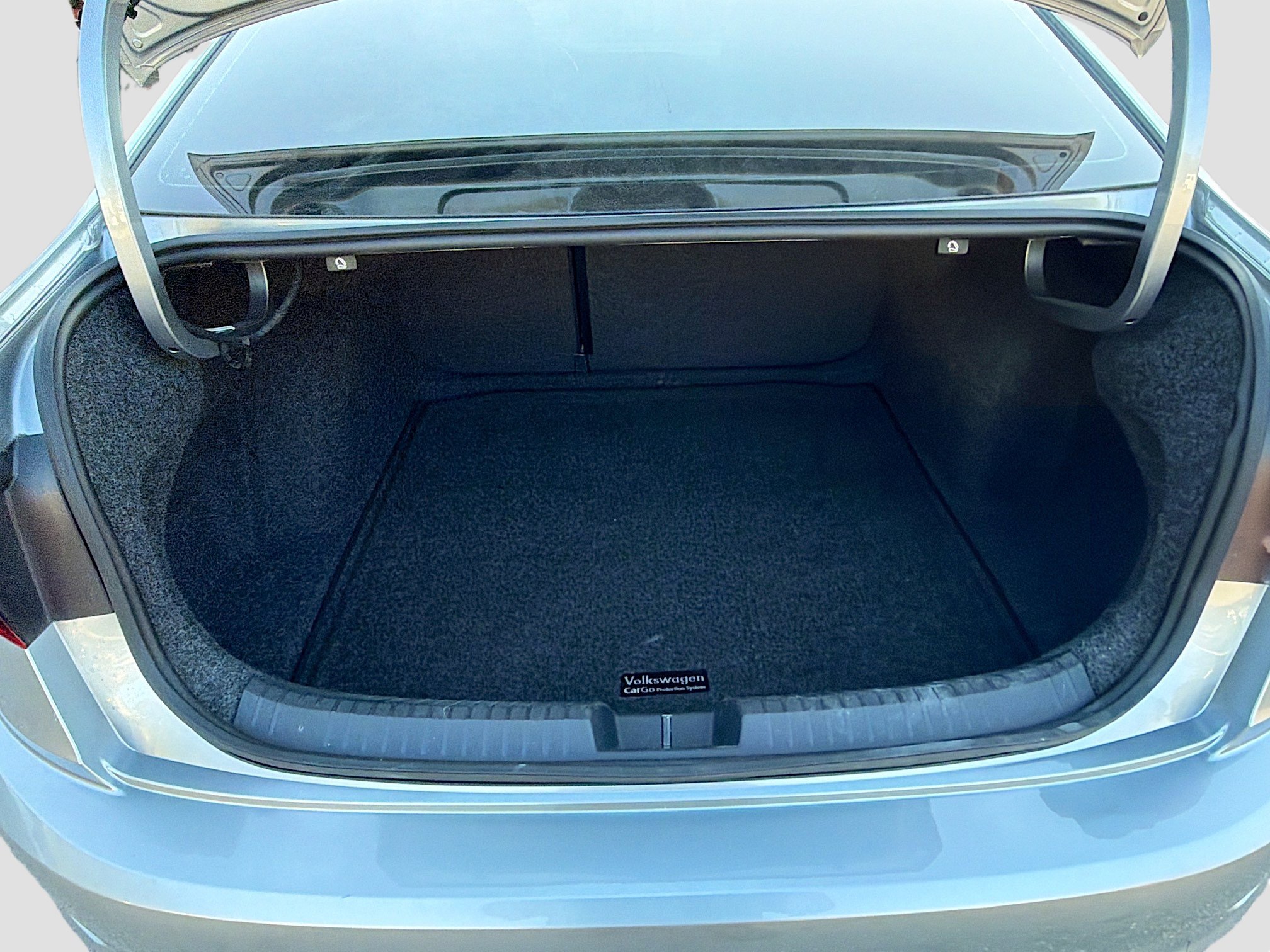 Used 2020 Volkswagen Jetta R-Line image 12