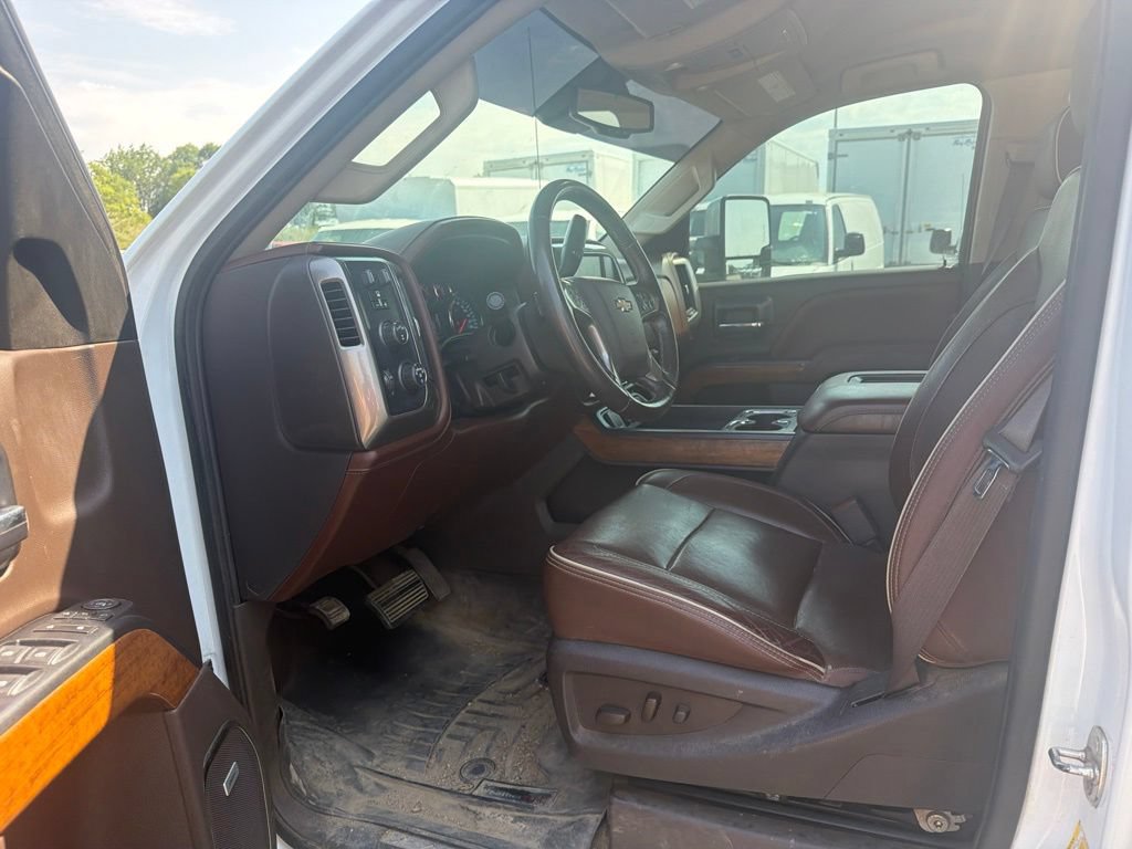 Used 2018 Chevrolet Silverado 2500 High Country w/ Duramax Plus Package AWD/4WD image 24