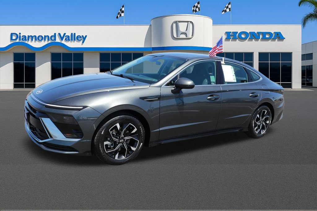 Used 2024 Hyundai Sonata SEL FWD image 3